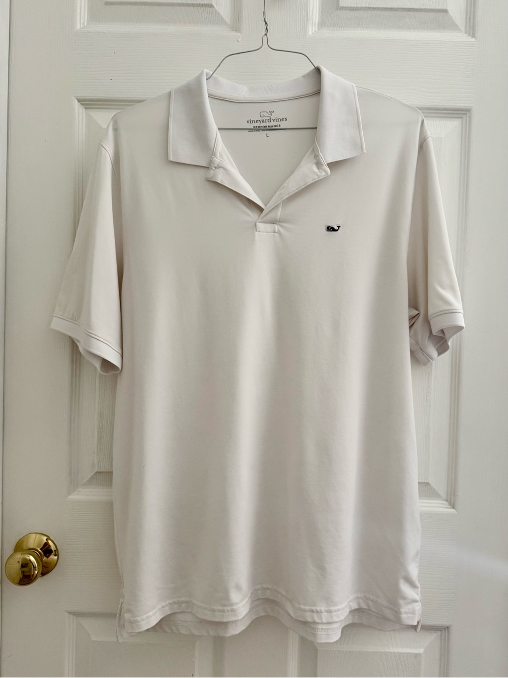 Vineyard Vines Men’s White Short-Sleeve Golf Polo with Whale Logo